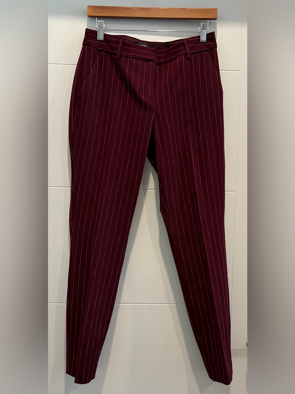 Women’s Express Columnist Skinny Mid Rise Burgundy Pinstripe Dress Pants